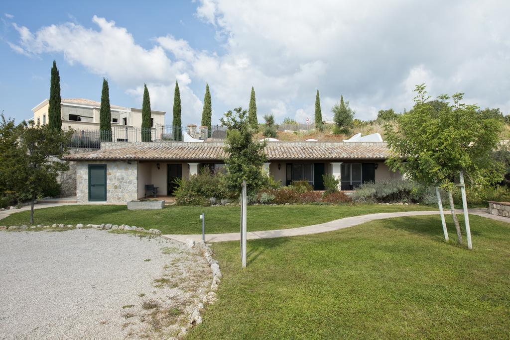 Collina Degli Ulivi B&B Itri Exterior foto
