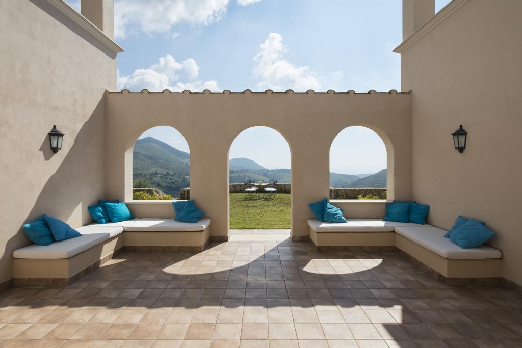 Collina Degli Ulivi B&B Itri Exterior foto